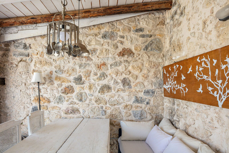 Others 5, Villa Antonia, Crete
