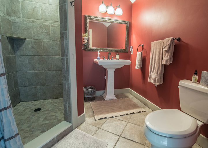 Bathroom 4, The Barn at Strasburg B&B, Lancaster