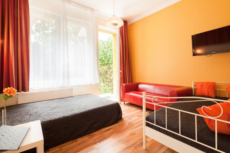 Bedroom 2, Hotel Marco Polo, Hamburg