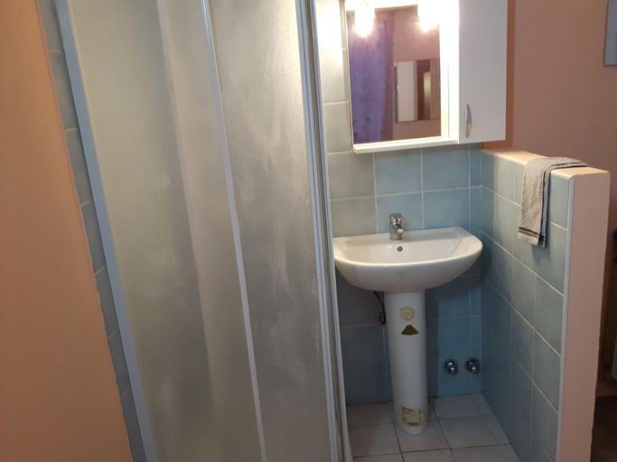 Bathroom 5, La Siesta, Torino