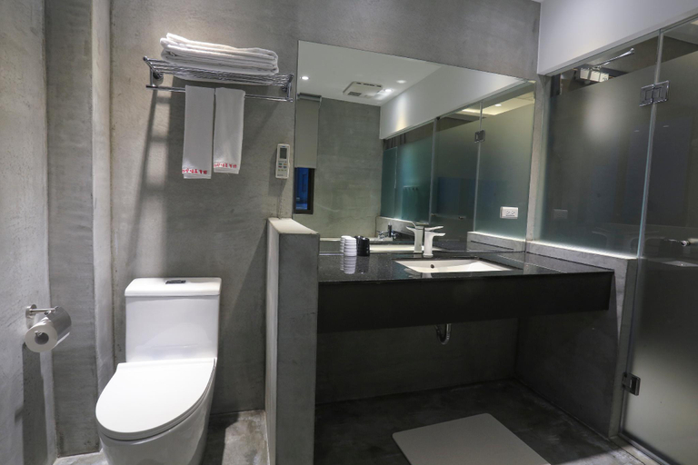 Bathroom 4, Mu-ku Hotel, Yilan