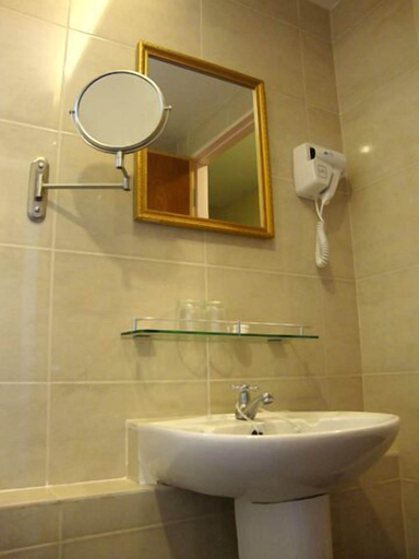 Bathroom 4, DM Hotel, Kota Kinabalu