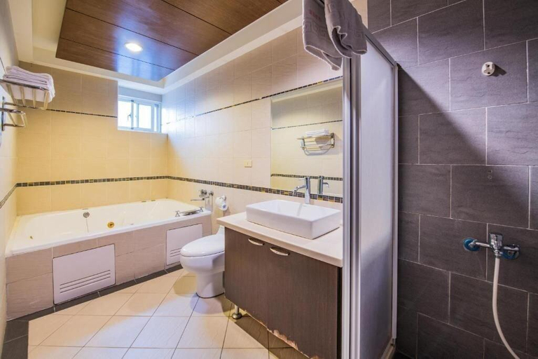 Bathroom 4, Ribbed Birch B&B, Hualien