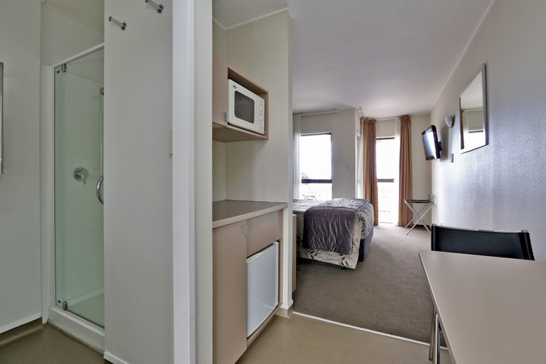 Bedroom 4, Edgewater Motor Lodge, Napier