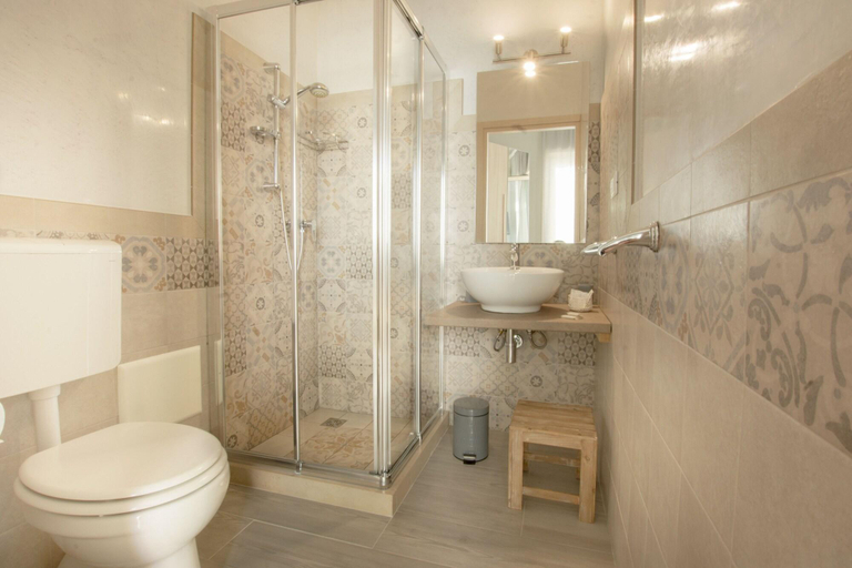 Bathroom 5, Salento Inside, Lecce