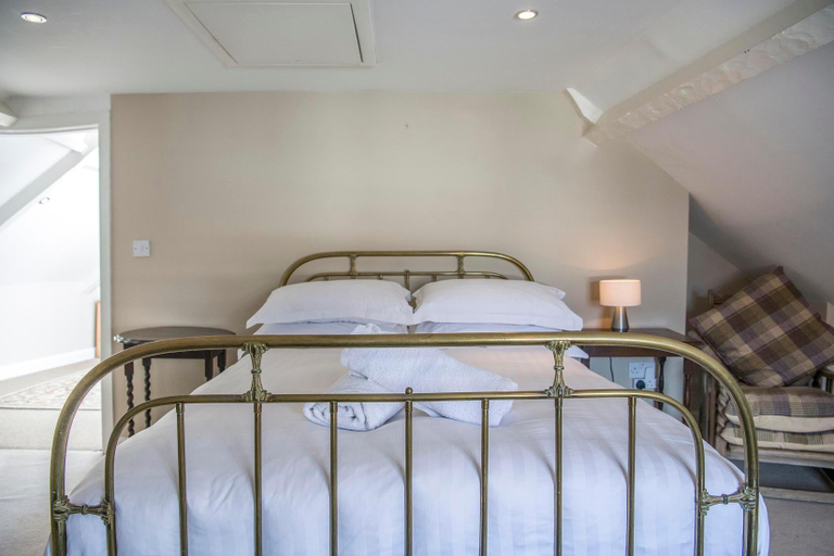 Bedroom 2, St. Helen's House with Minster views, York