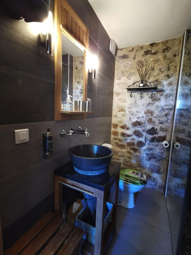 Bathroom 5, Atelier du Philosophe, Ardèche