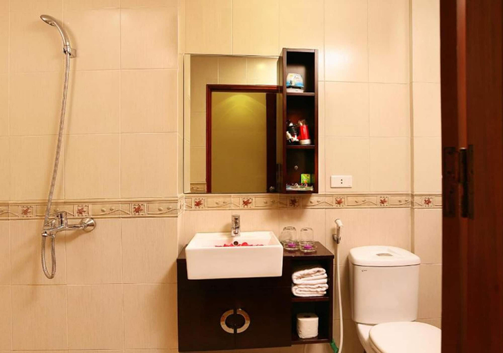 Bathroom 4, Hanoi Culture Hostel, Hoàn Kiếm