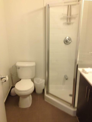 Bathroom, Square One Luxury Furnished Suite, Peel