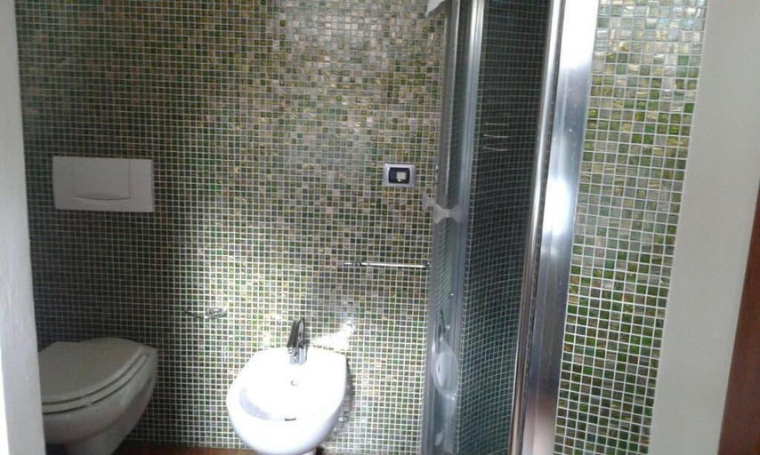 Bathroom 3, B&B Paradiso, Ancona