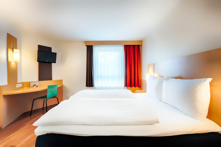 Bedroom 5, B&B Hotel Düsseldorf-Hbf, Düsseldorf