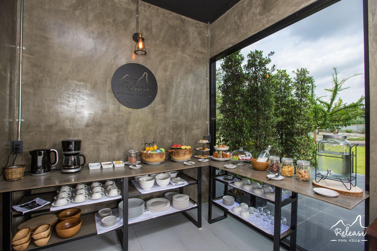Food & Drinks 5, Release Pool Villa Resort, Suan Phung