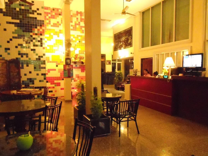 Food & Drinks 13