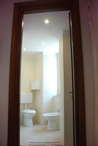 Bathroom 4, Suite Conte Poderico, Napoli