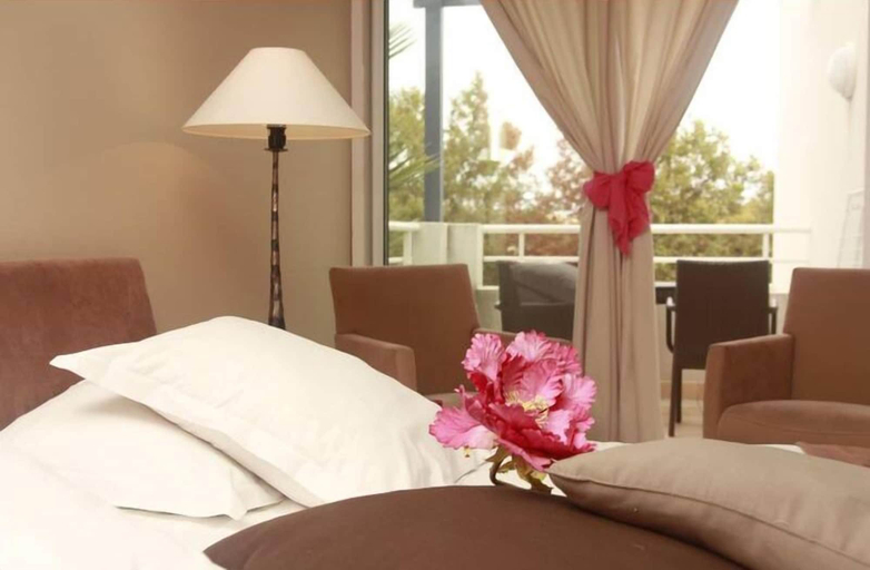 Bedroom 2, Natureva Spa, Hérault