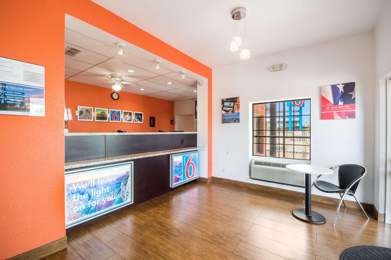 Public Area 3, Motel 6 Houston, TX - Brookhollow, Houston