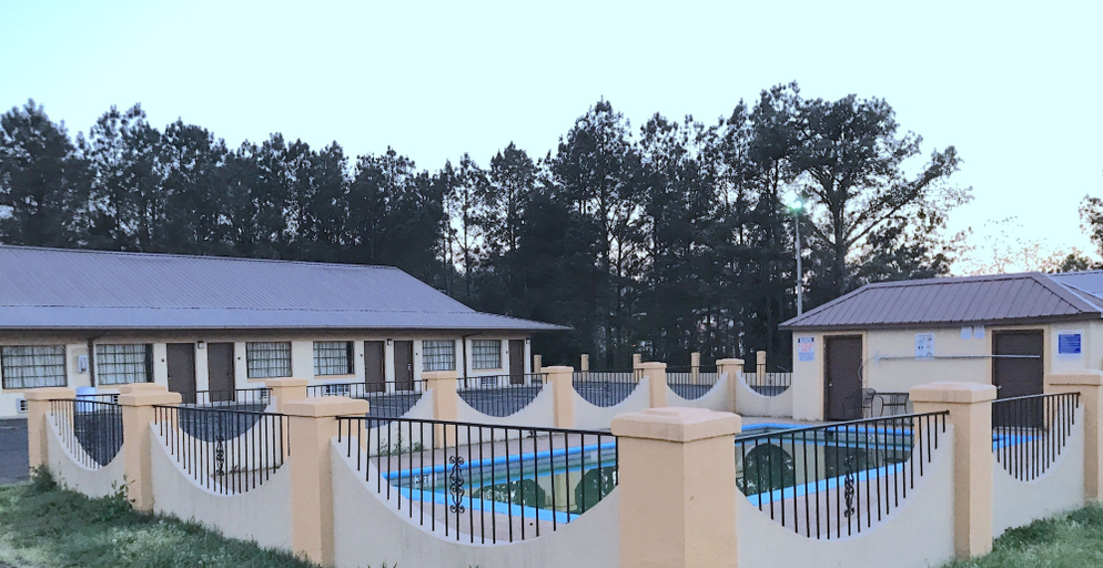 Exterior & Views 2, Rodeway Inn Hazlehurst, Copiah