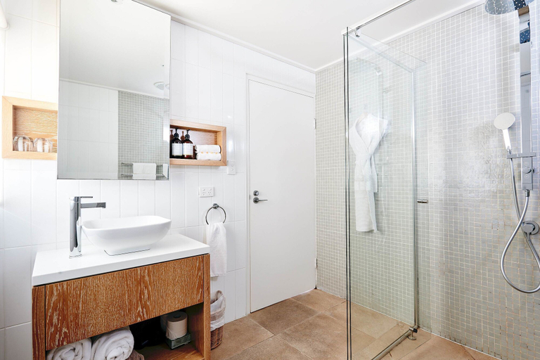 Bathroom 5, Orpheus Island Lodge, Hinchinbrook