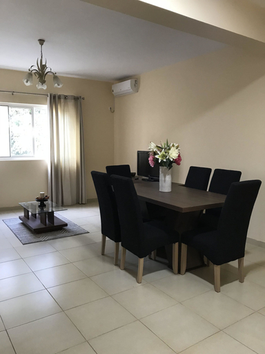 Others 5, Apartamento OZ, Praia