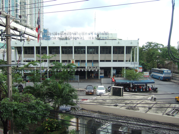 Exterior & Views 15