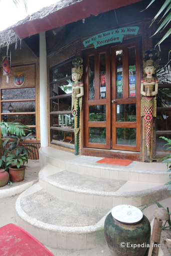 Exterior & Views 2, Nigi Nigi Nu Noos “e” Nu Nu Noos, Malay