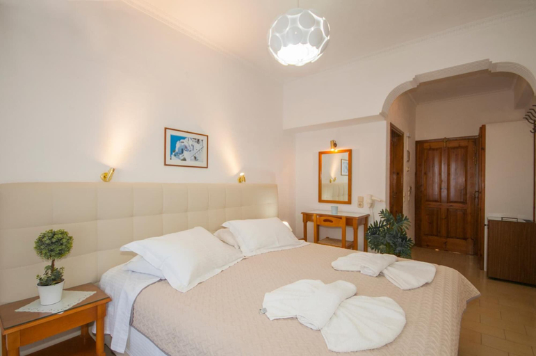 Bedroom 2, Santa Elena, South Aegean
