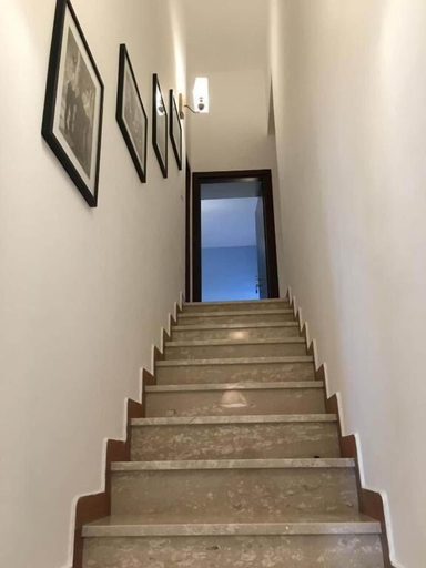 Public Area 5, Casa d'amare, Napoli