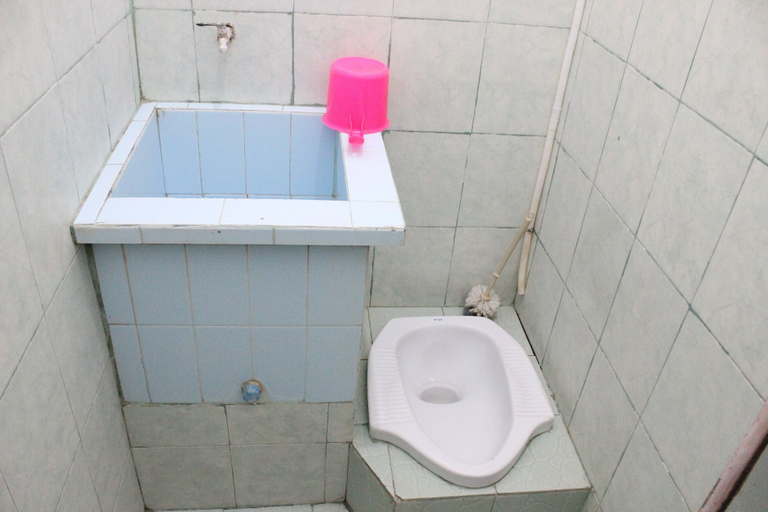 Bathroom 4, Pusana Village, Badung