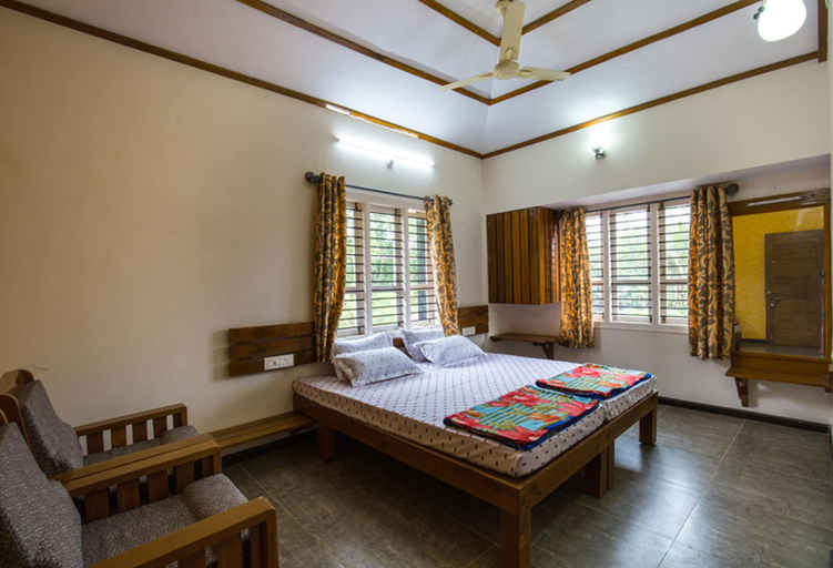 Bedroom 4, Matthuga, Shimoga