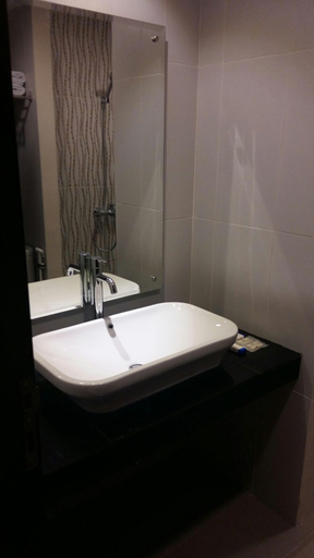 Bathroom 5, The Safin Hotel Pati, Pati
