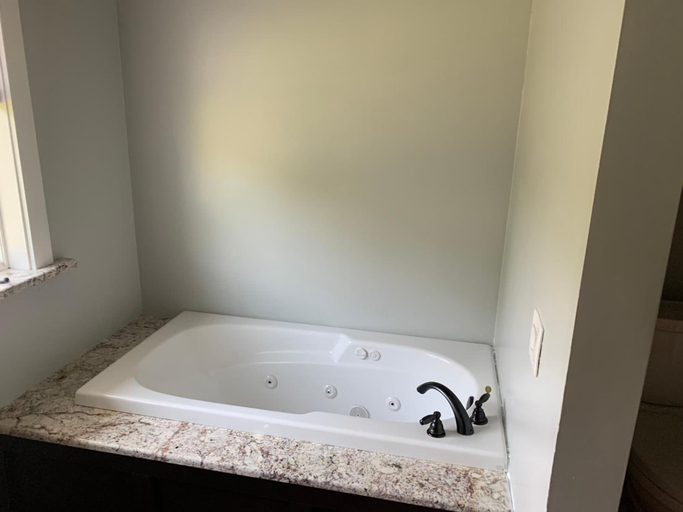 Bathroom 3, Deer Run Lodging House, Onondaga