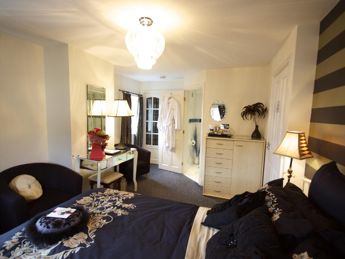 Others 4, Y Garth B&B, Pembrokeshire