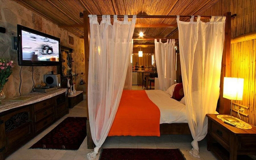 Bedroom 2, Biktapuz & Klemantina - Adults Only