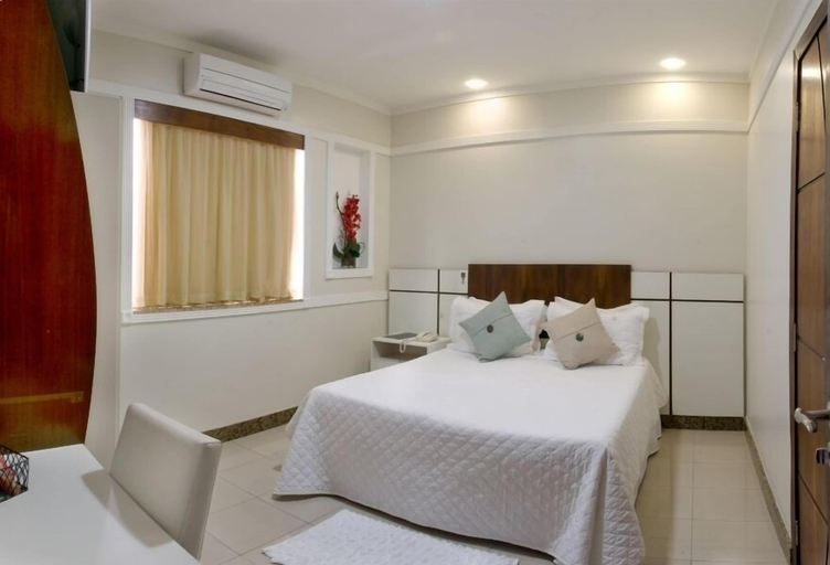 Bedroom 2, Benevenuto Palace Hotel, Governador Valadares