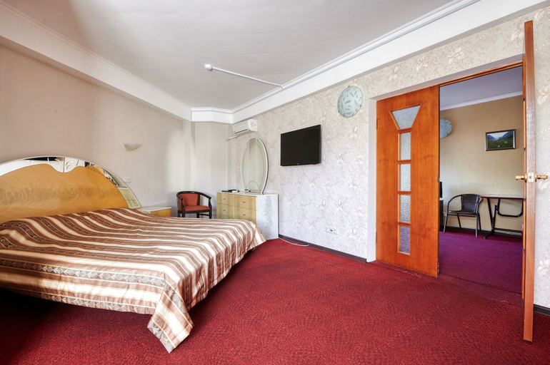 Bedroom 2, WaterLoo Hotel, Sochi gorsovet