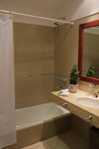 Bathroom 4, Rio Arriba Suites Apartments y Resto, Bella Vista