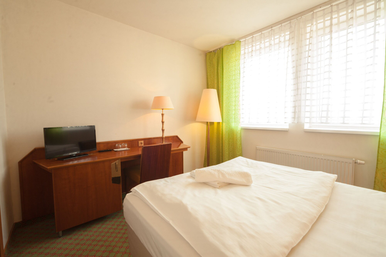 Bedroom 3, Interhotel Bohemia, Ústí nad Labem