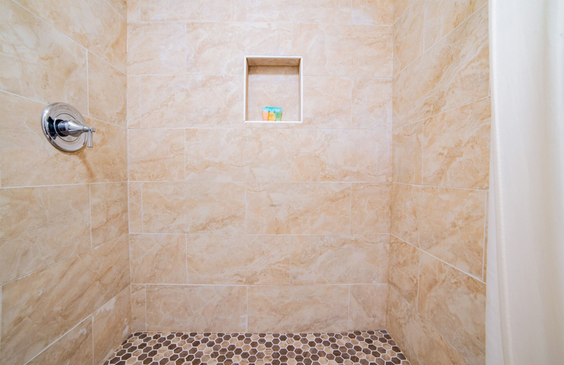 Bathroom 4, Turlock Inn, Stanislaus