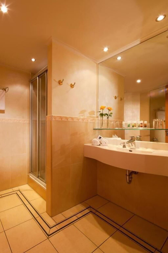 Bathroom 5, Vital, Paderborn