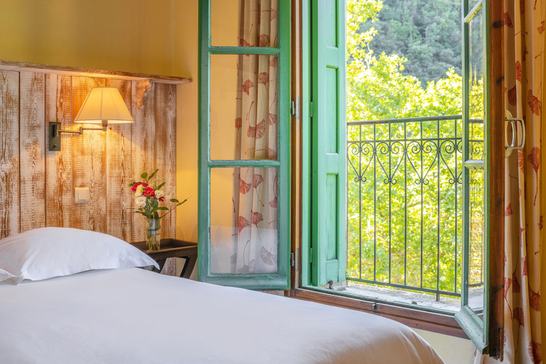 Bedroom 3, Le Grand Hôtel, Pyrénées-Orientales