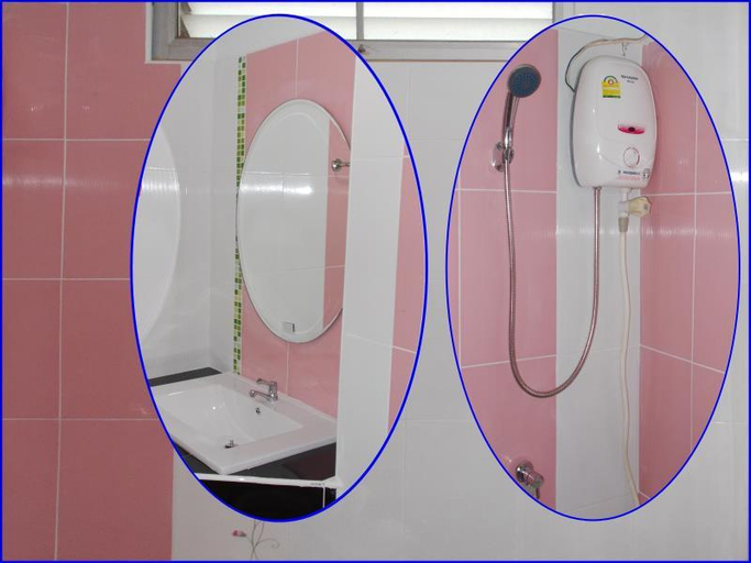 Bathroom 3, Ratchapreuk Resort, Muang Kalasin