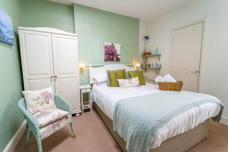 Bedroom 2, Headland View Boutique B&B, Torbay