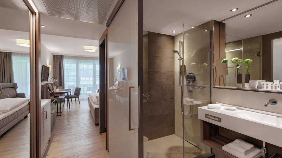 Bathroom 4, Steigenberger Hotel Stadt Lörrach, Lörrach