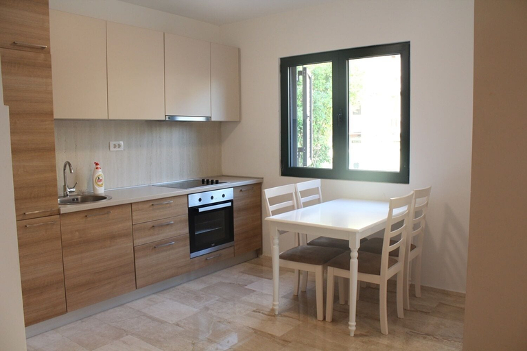 Others 5, Family Apartments Budva