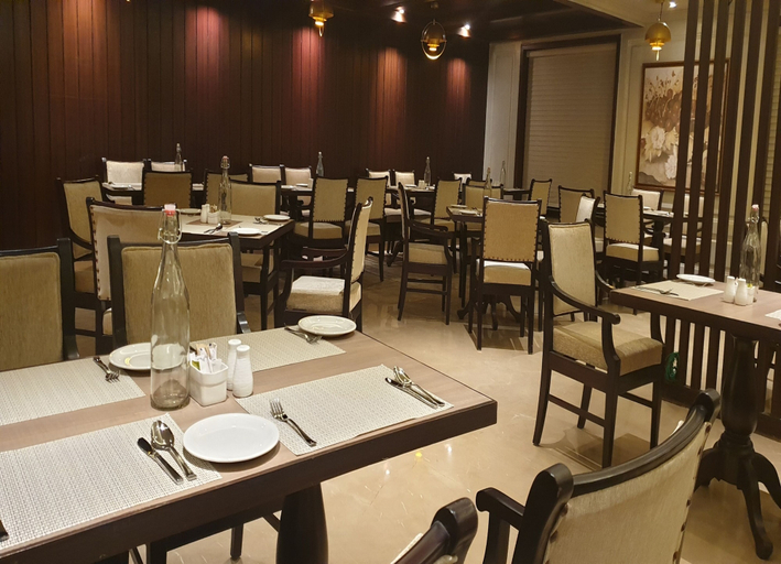 Food & Drinks 5, Sarovar Portico Dehradun, Dehradun