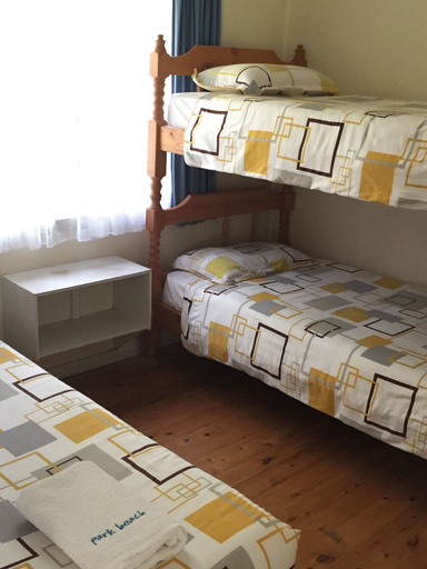 Bedroom 3, Park Beach Cabins, Coffs Harbour - Pt A