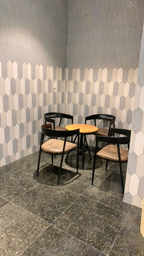 Others 5, Pensao Elegante, Macao