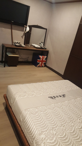Bedroom 4, Zen Motel, Nonsan