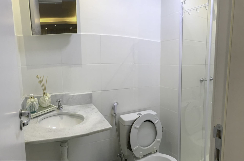 Bathroom 4, LineRio Rio Centro e Parque Olimpico 227, Rio de Janeiro