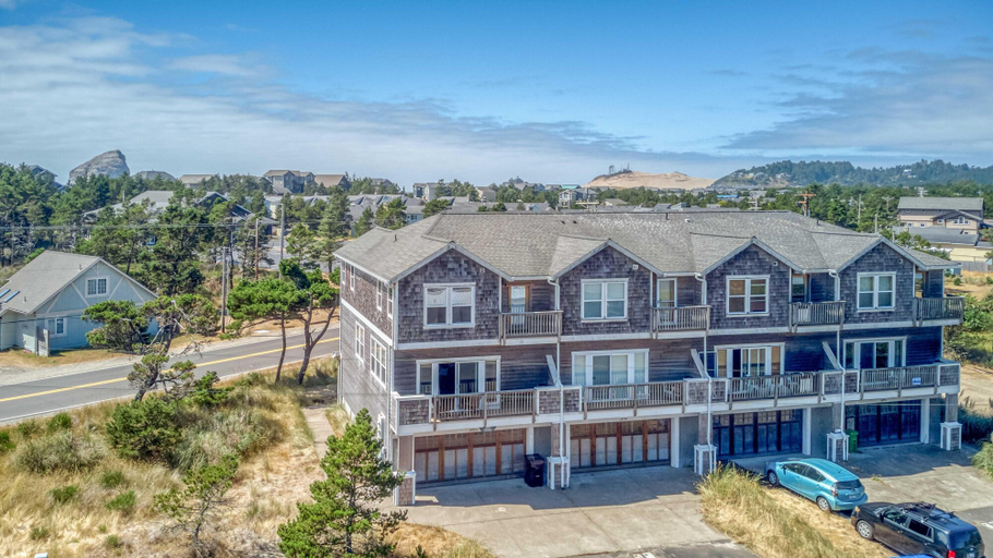 Exterior & Views 2, Panacea, Tillamook